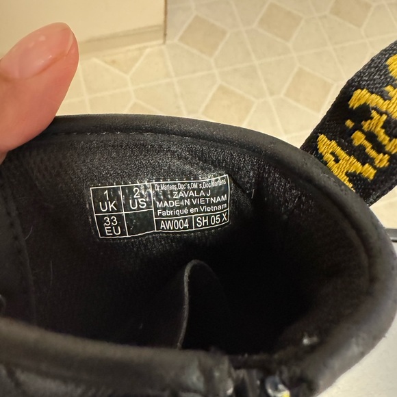 Girls size 2 - Picture 2 of 3